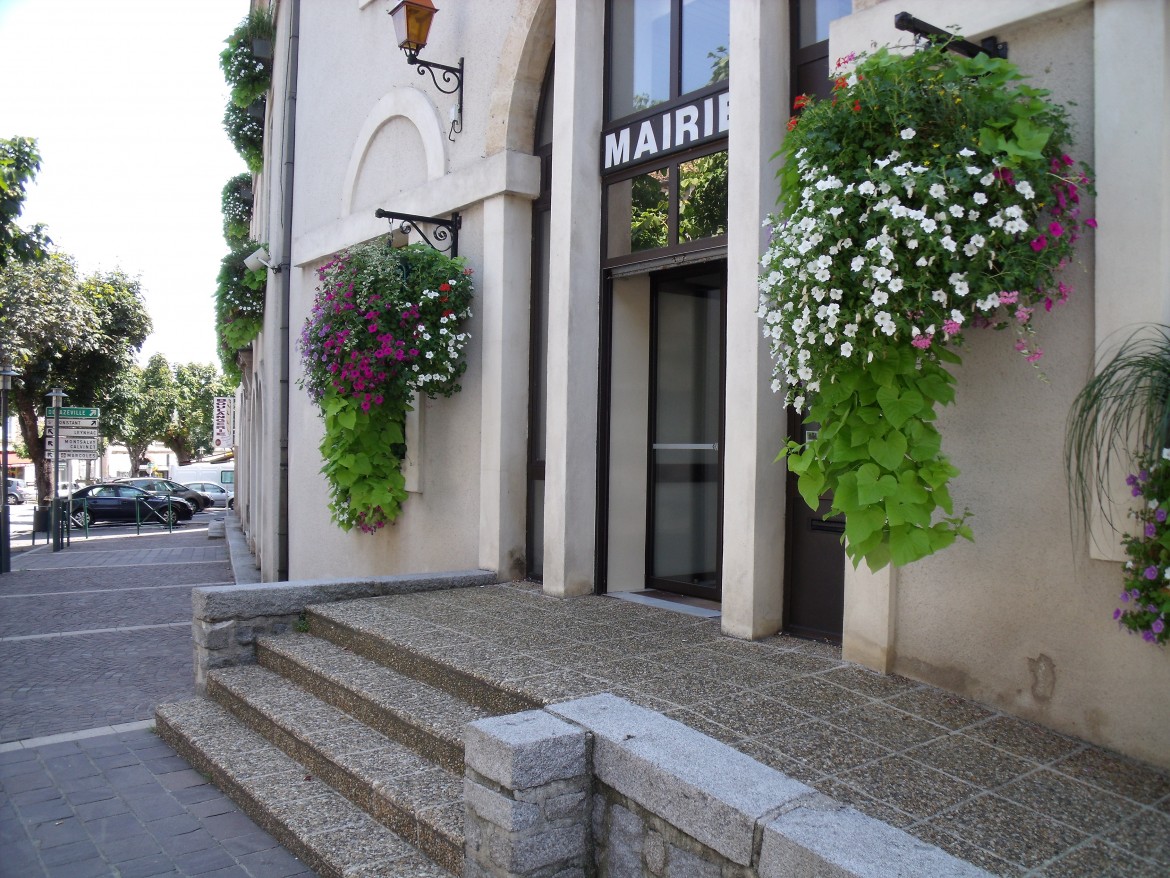 DÉCISIONS MUNICIPALES Ville de Maurs